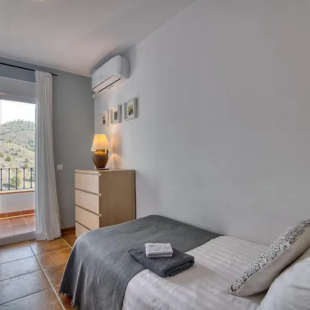 Apartment La Perla De & *