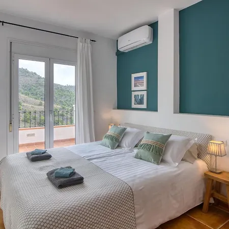 La Perla De & Apartment *